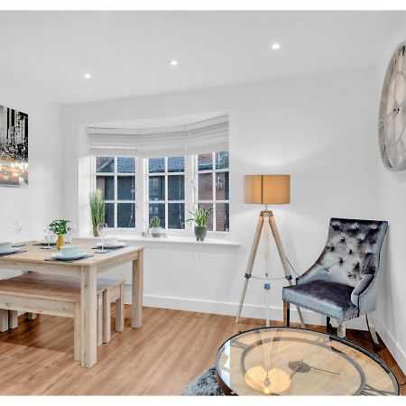 Classic 2Bd Flat In Chelmsford Eksteriør billede